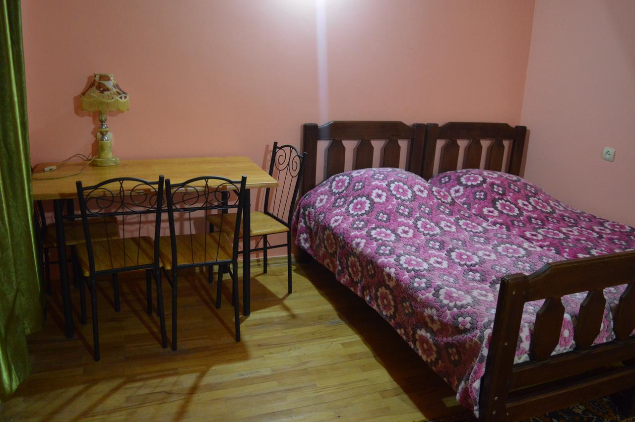 Vintage House 19 Century Appartement Tbilisi Buitenkant foto